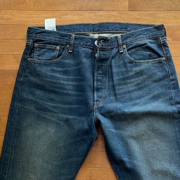 Levi’s 501 Jeans - Picture 2 of 4